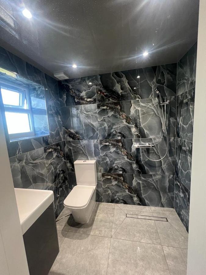 Large Studio Flat B Near Heathrow Hillingdon Ngoại thất bức ảnh