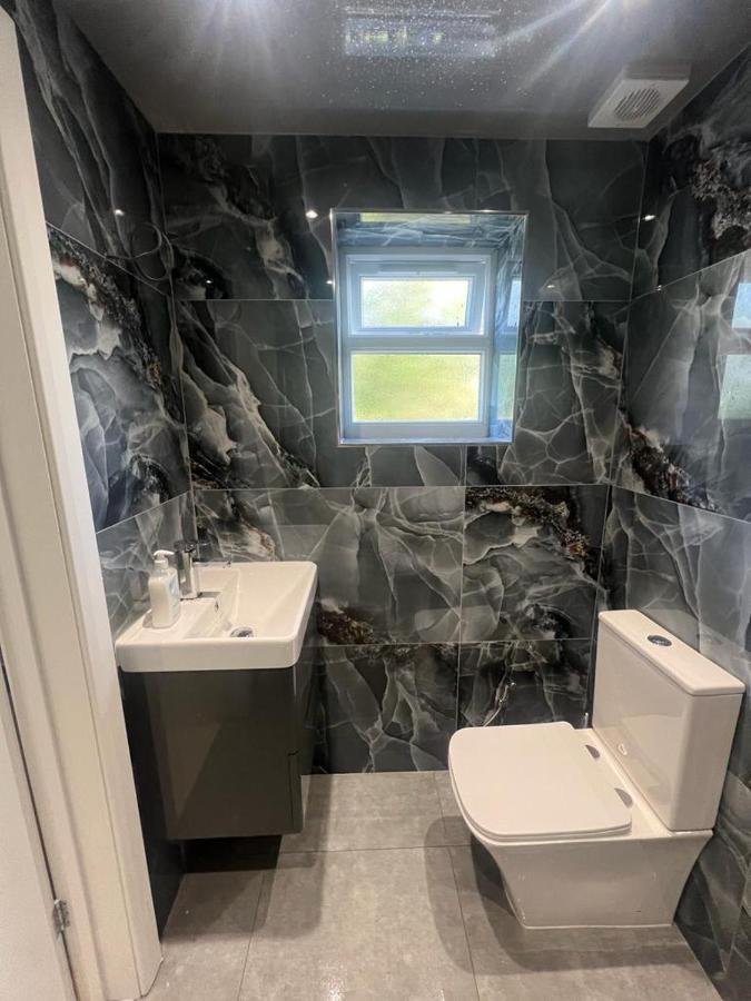 Large Studio Flat B Near Heathrow Hillingdon Ngoại thất bức ảnh